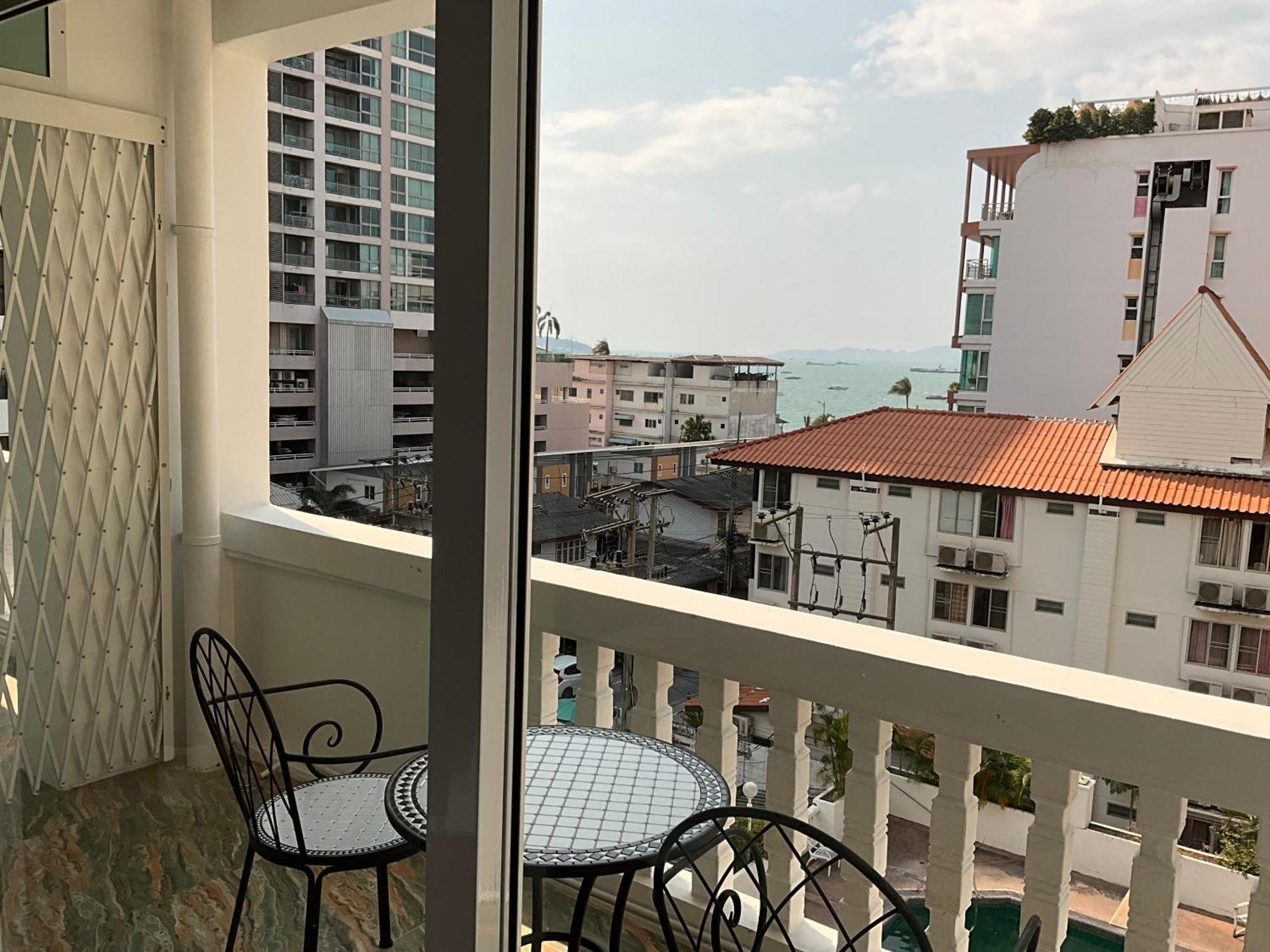Tower Evo 408 Aparthotel Pattaya